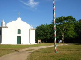 Quadrado Igreja São Sebastião protegida pelo IPHAN – Trancoso – Bahia